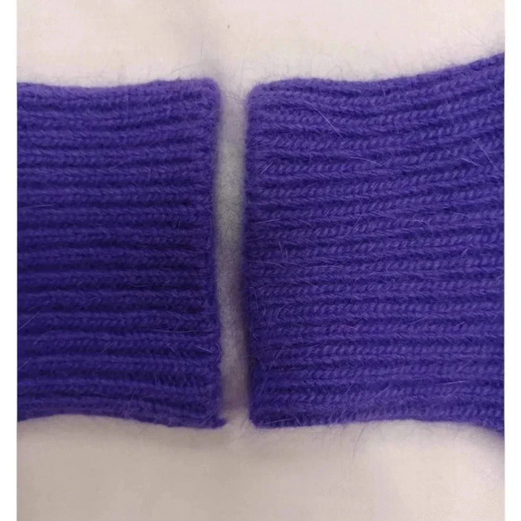 Izod Vintage Angora Wool Blend Purple V Neck Sweater  Size Medium - Picture 6 of 8